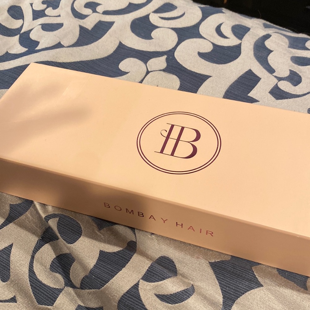 BRAND NEW Bombay hair curler. 32MM rose gold clamp iron.